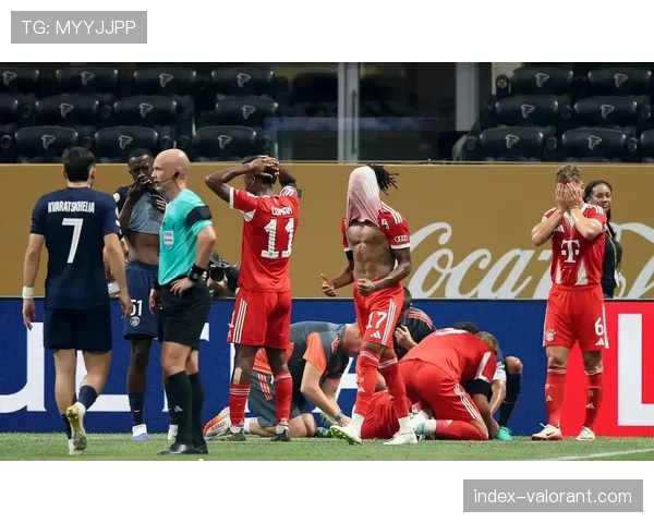 拜仁慕尼黑发布对阵柏林联合赛前训练图集，凯恩、穆西亚拉状态良好